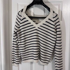 ❤️ L.A. Hearts Striped Lace-Up Shoulder Sweater – Size L